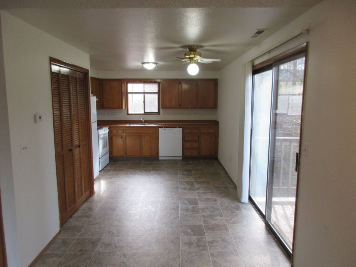 Apartment for rent at 2220 Navaho Court SE, Salem, OR 97306