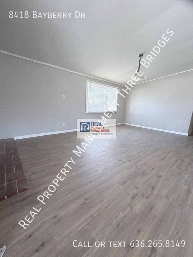 House for rent at 8418 Bayberry Dr, Saint Louis, MO 63134