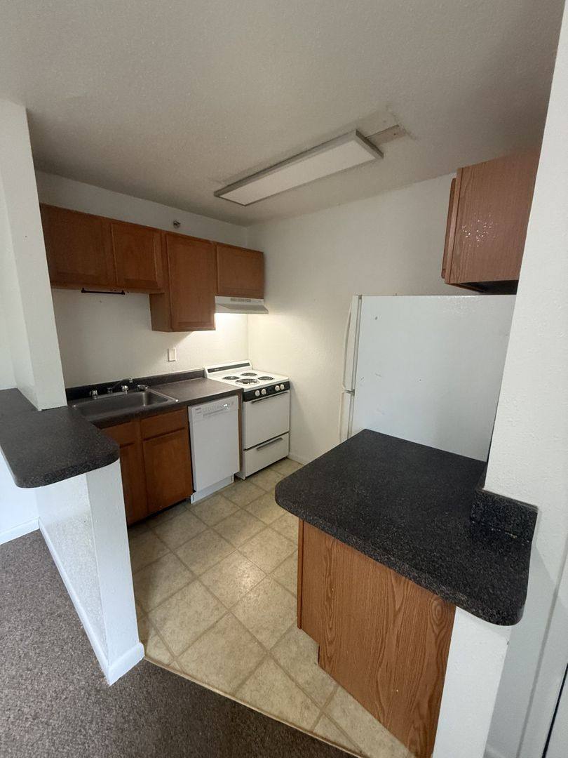 Apartment for rent at 900 Linden Lane, Macomb, IL 61455