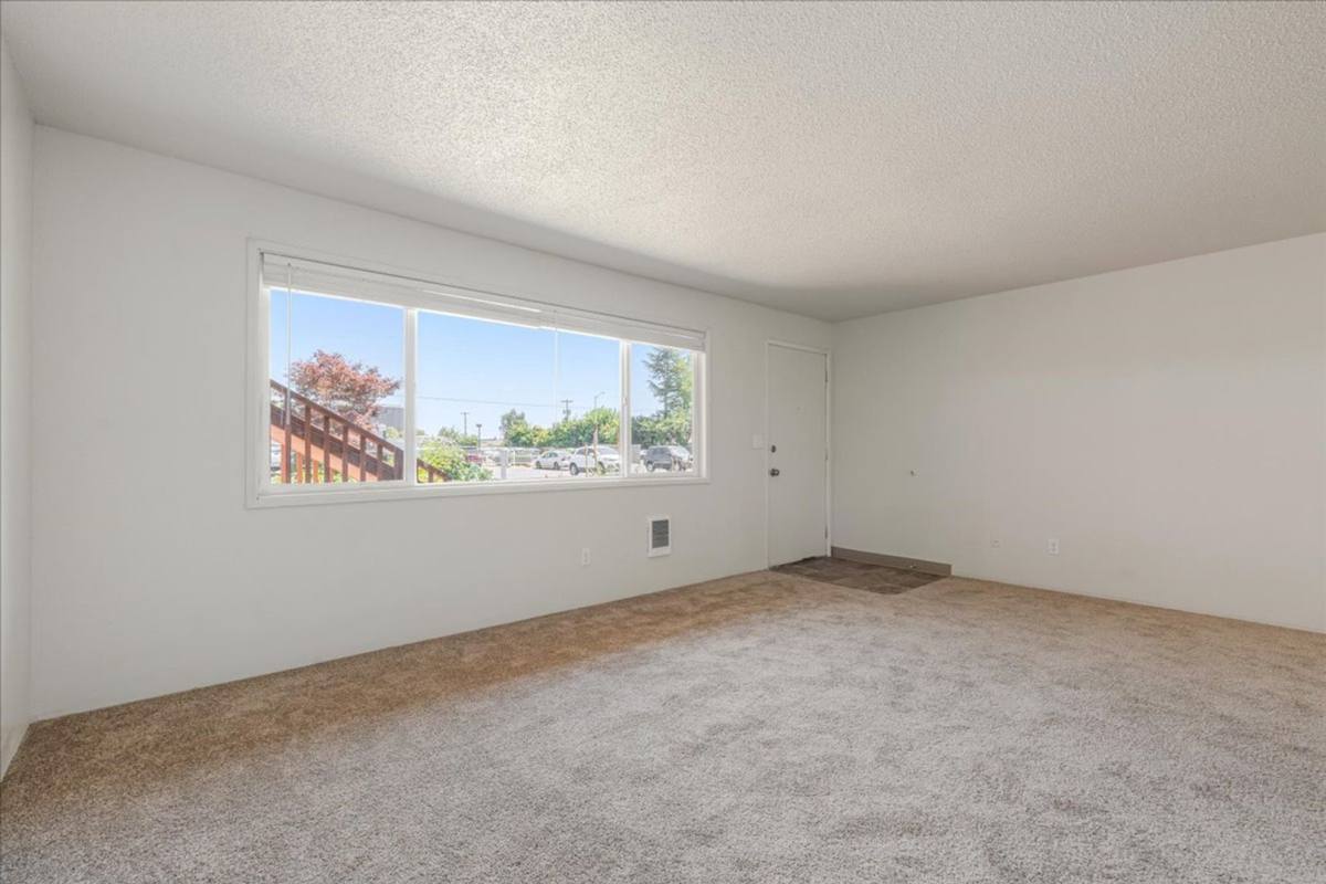 Apartment for rent at 1601 Savage Rd NE, Salem, OR 97301