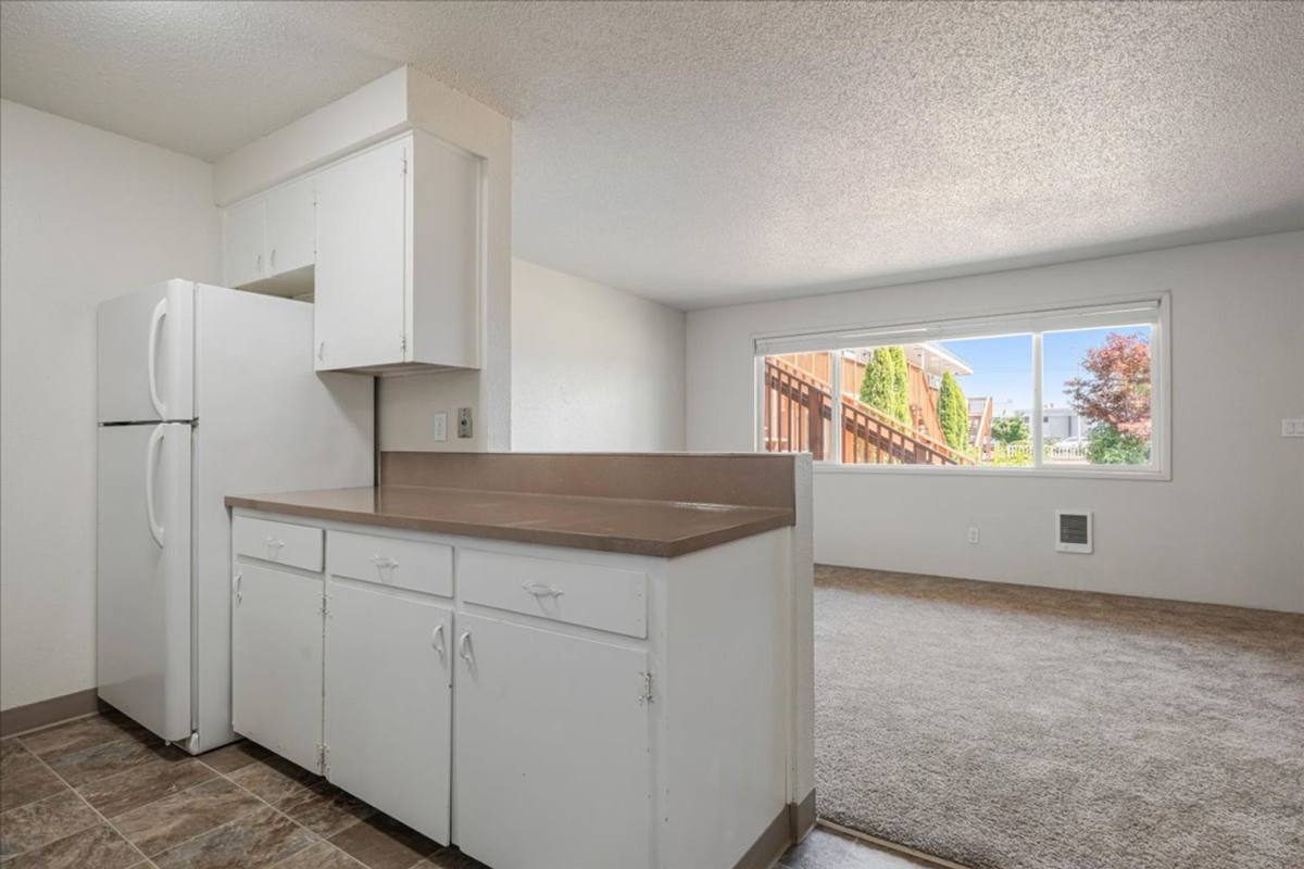 Apartment for rent at 1601 Savage Rd NE, Salem, OR 97301