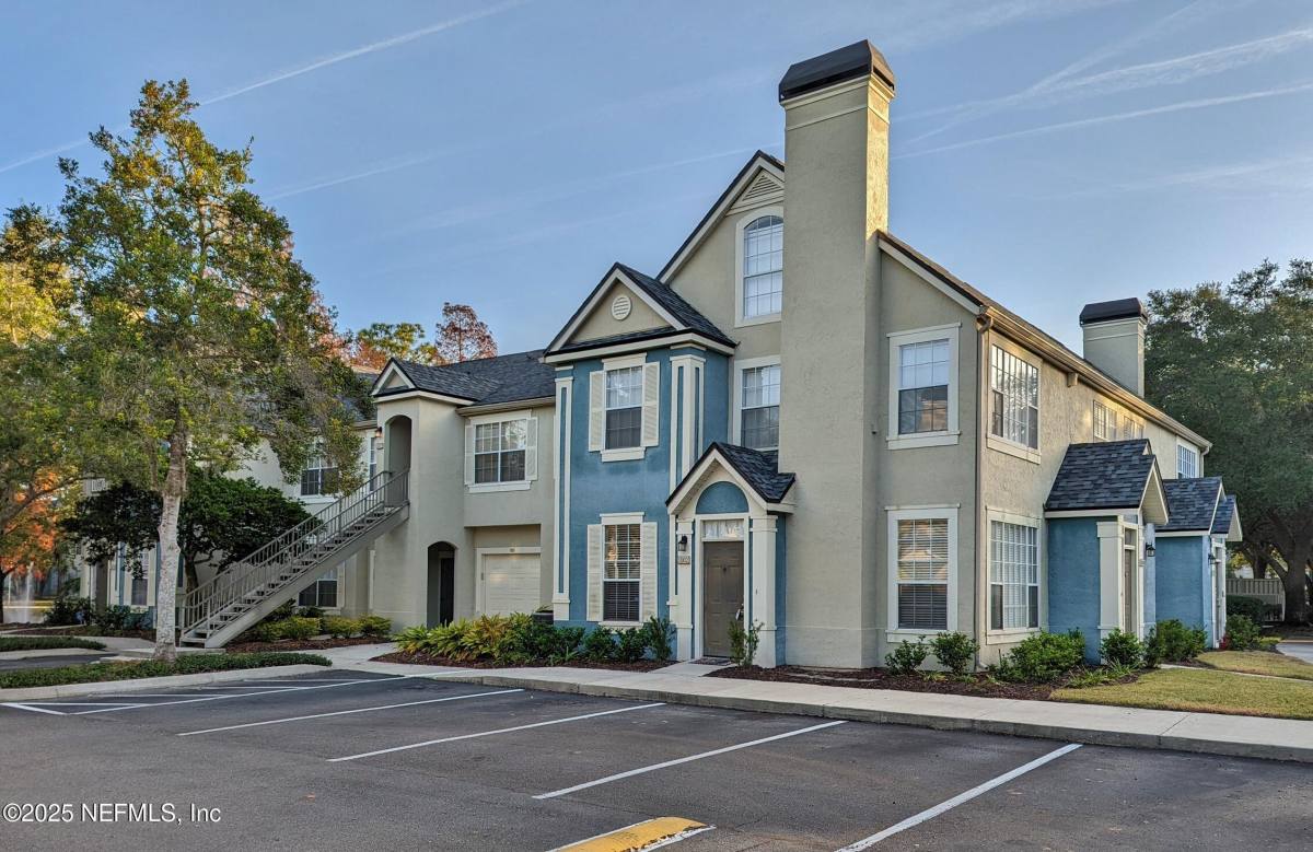 Condo for rent at 13700 Richmond Park Dr N #1002, Jacksonville, FL 32224