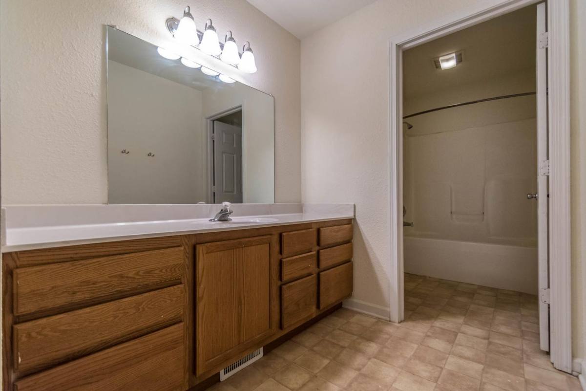 House for rent at 202 E 20th, Bloomington, IN 47408