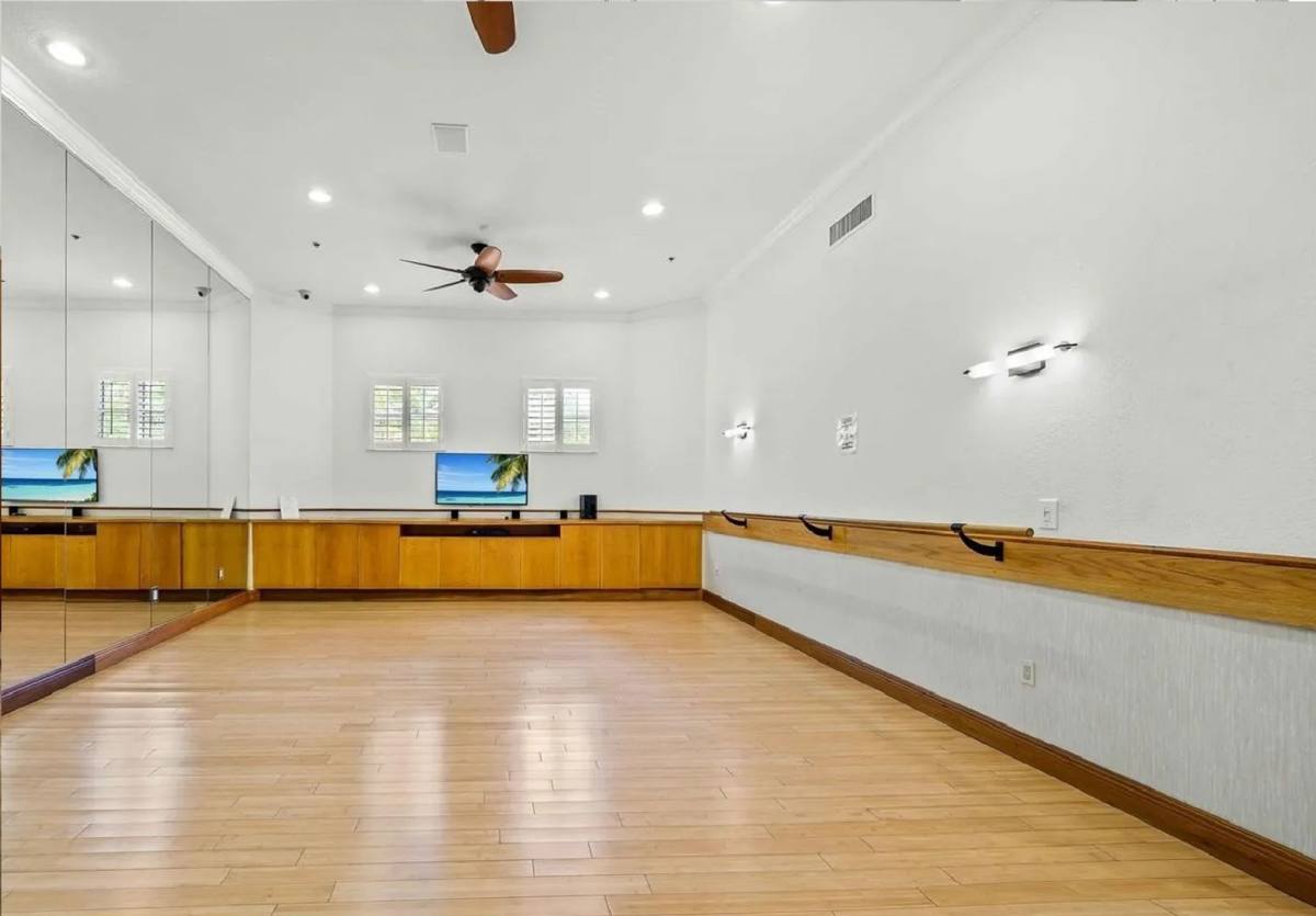 Condo for rent at 3145 NE 184th St, North Miami Beach, FL 33160
