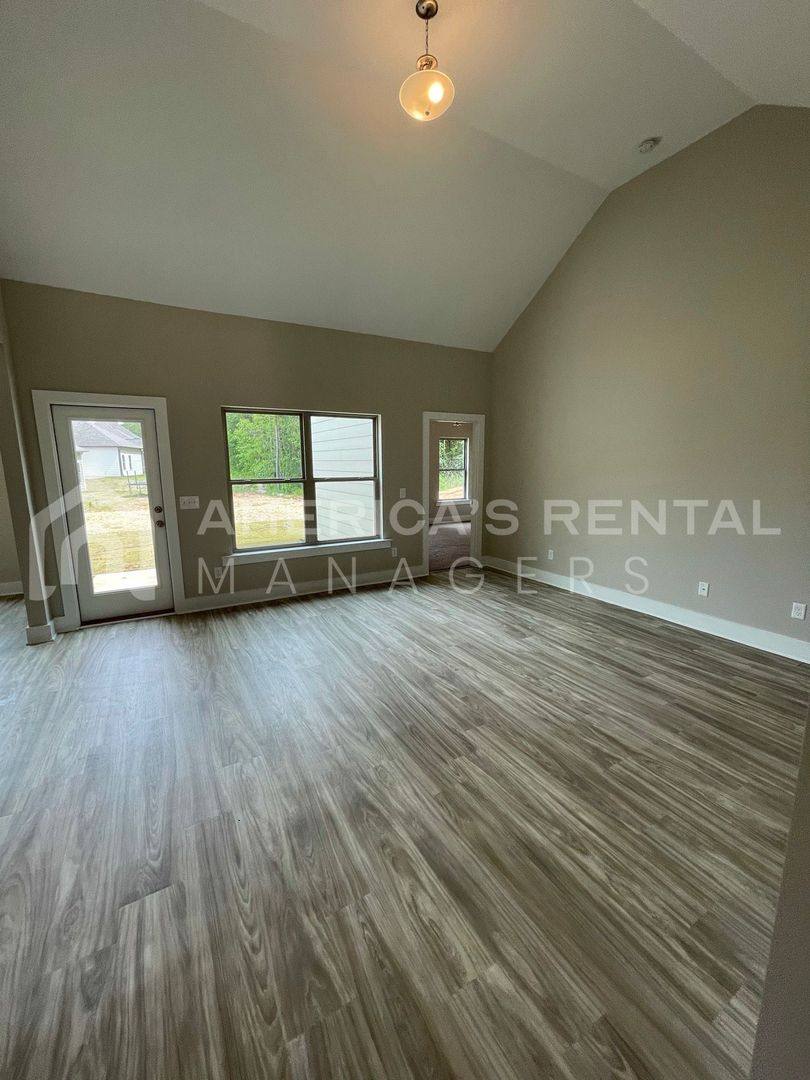 House for rent at 15597 Crimson Ridge Circle, Brookwood, AL 35444