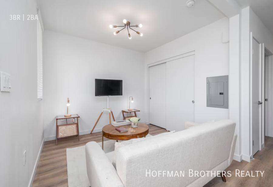 Apartment for rent at 1635 E 117th St #306, Los Angeles, CA 90059