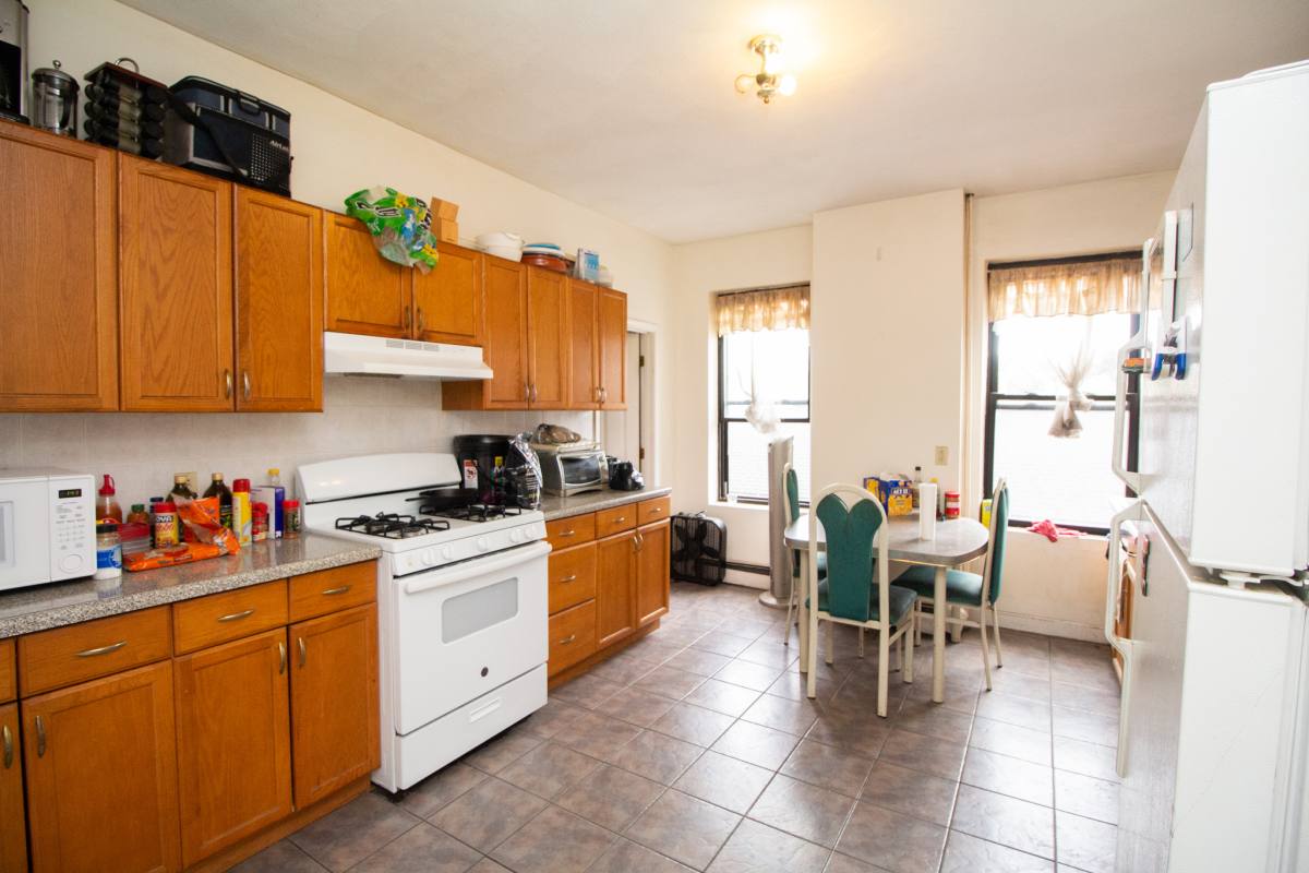 Apartment for rent at 10 Davis Ave #C, Brookline, MA 02445