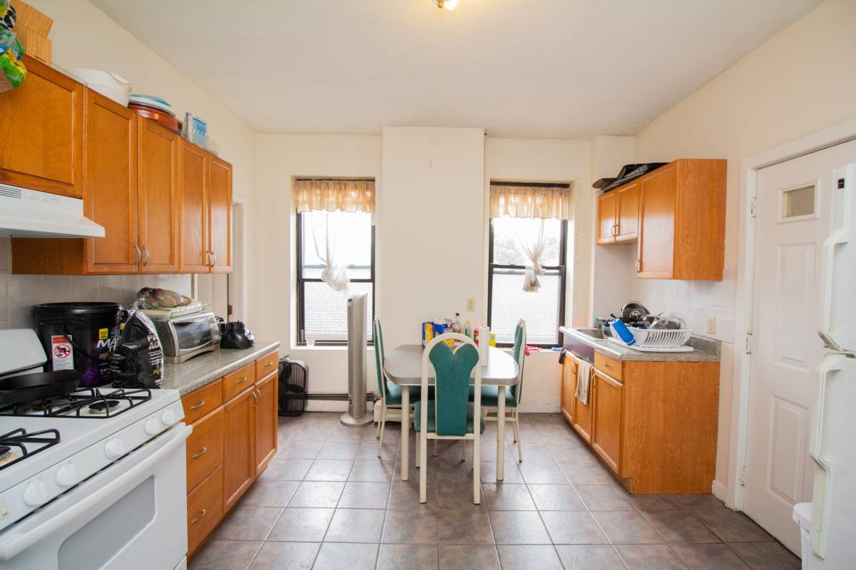Apartment for rent at 10 Davis Ave #C, Brookline, MA 02445