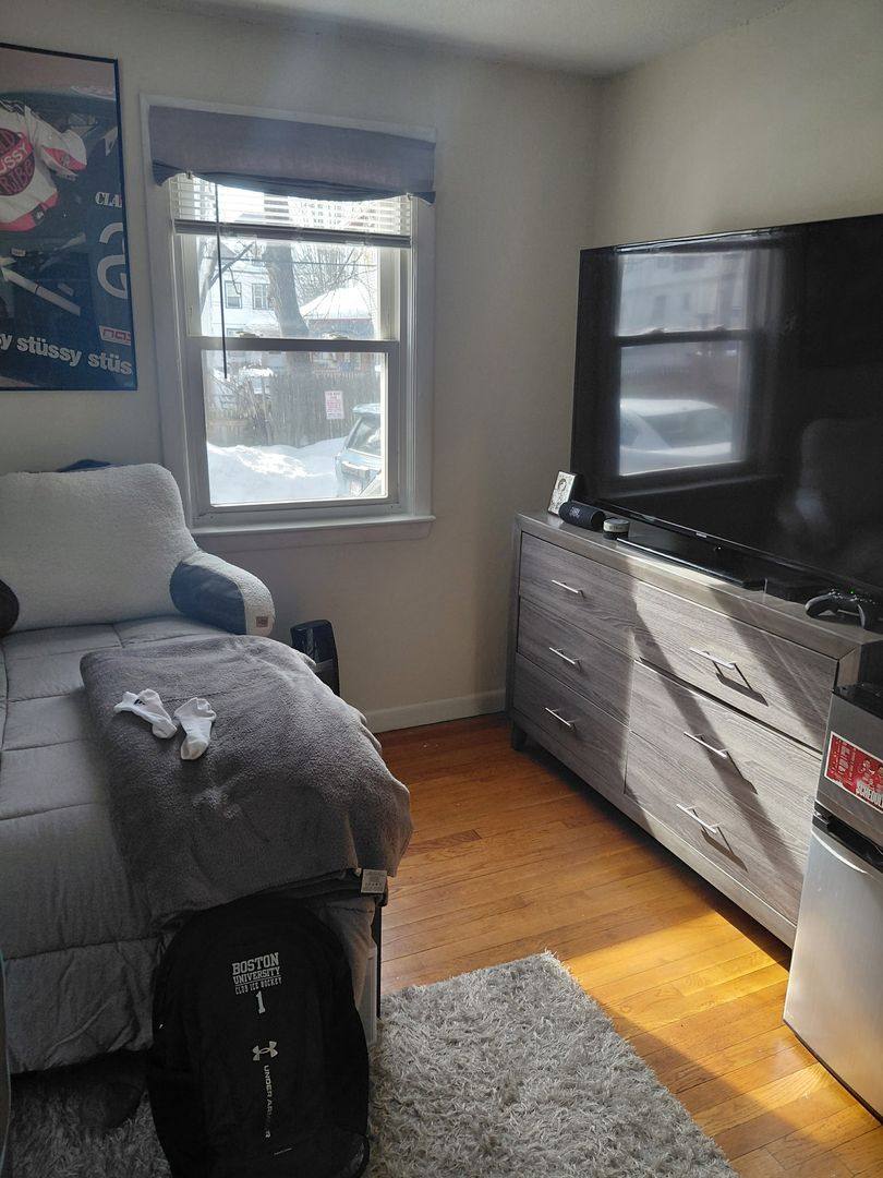 House for rent at 41 Winslow Rd #1B, Brookline, MA 02445