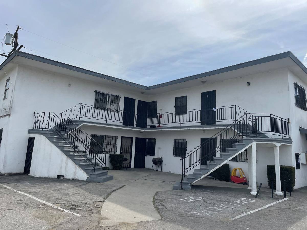 Apartment for rent at 11700 S Normandie Ave, Los Angeles, CA 90044