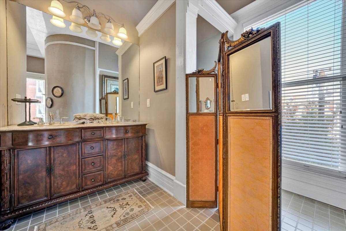 Apartment for rent at 1025 Church St, Lynchburg, VA 24504