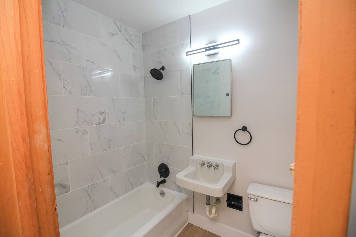 Apartment for rent at 615 W 15th St, Sioux Falls, SD 57104