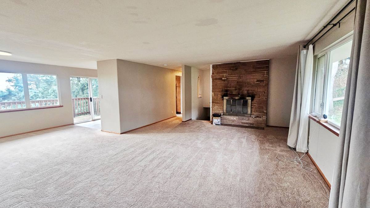 Apartment for rent at 7127 S 130th St, Seattle, WA 98178