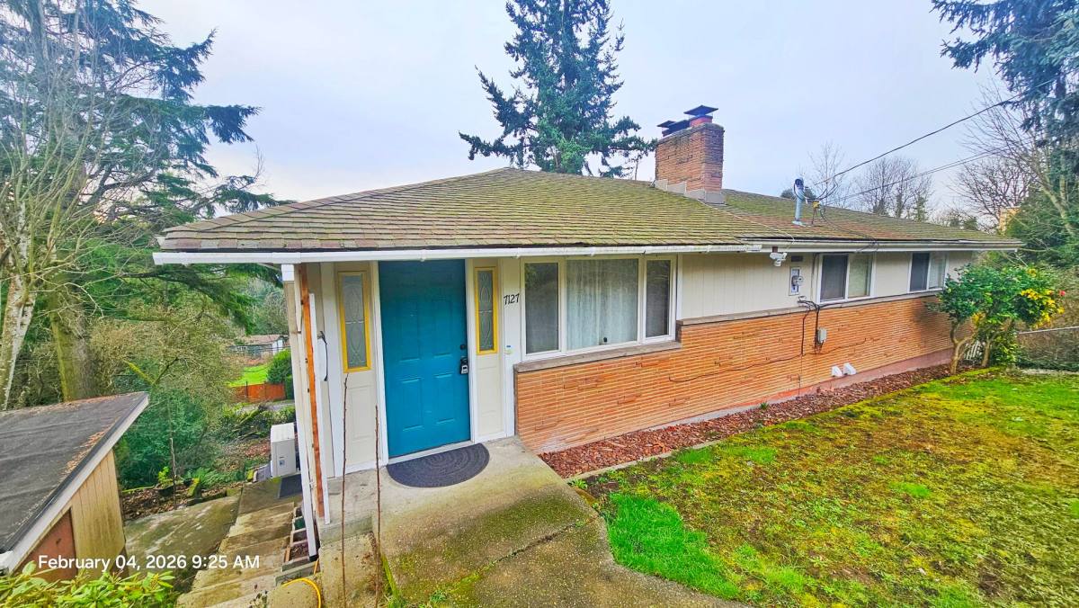 Apartment for rent at 7127 S 130th St, Seattle, WA 98178