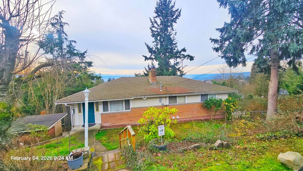 Apartment for rent at 7127 S 130th St, Seattle, WA 98178