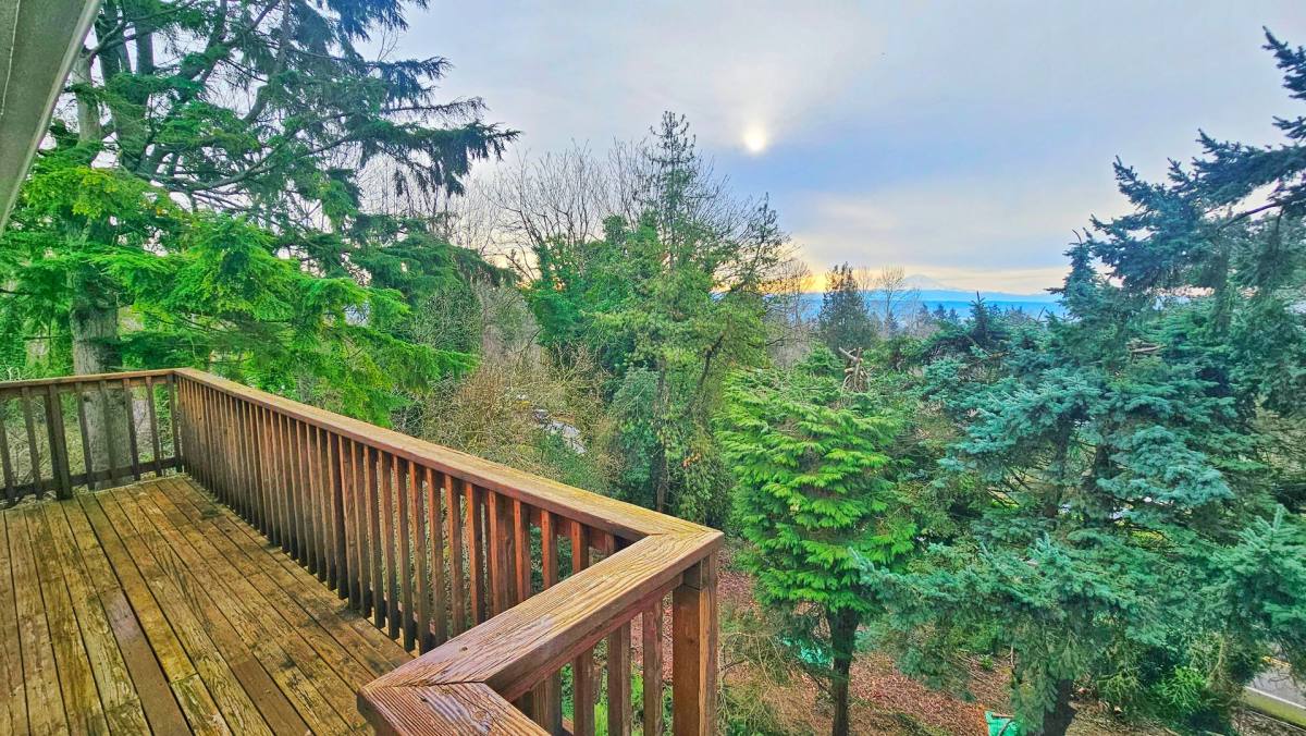 Apartment for rent at 7127 S 130th St, Seattle, WA 98178