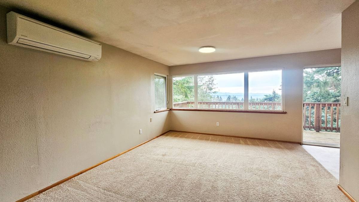 Apartment for rent at 7127 S 130th St, Seattle, WA 98178