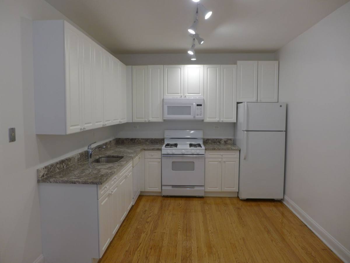 Apartment for rent at 3955 N Lamon, Chicago, IL 60641