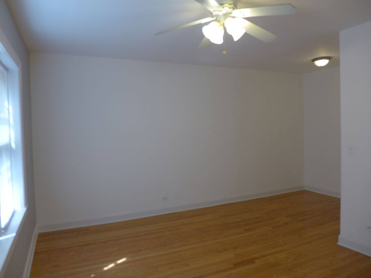 Apartment for rent at 3955 N Lamon, Chicago, IL 60641