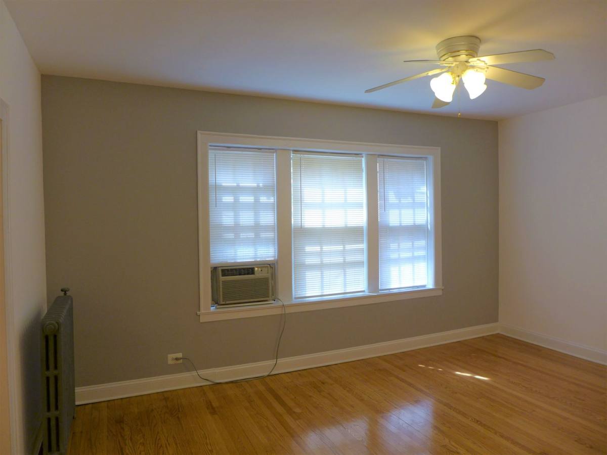 Apartment for rent at 3955 N Lamon, Chicago, IL 60641