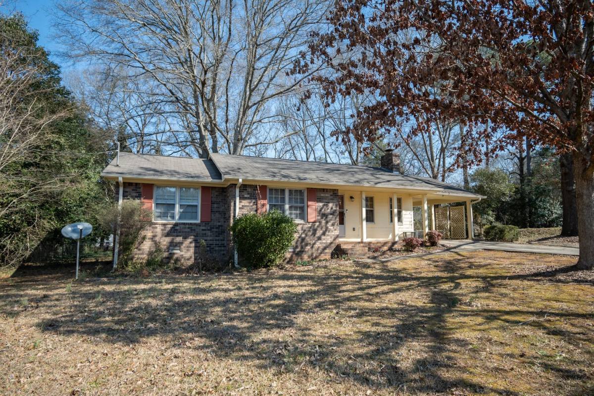 House for rent at 100 VFW Dr, Watkinsville, GA 30677