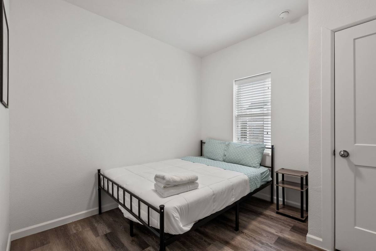 Apartment for rent at 911 W 22nd St, Austin, TX 78705
