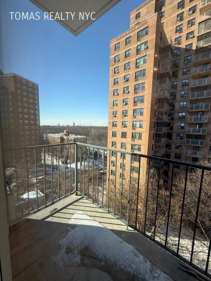 Apartment for rent at 3013 Barker Ave, Yonkers, NY 10701