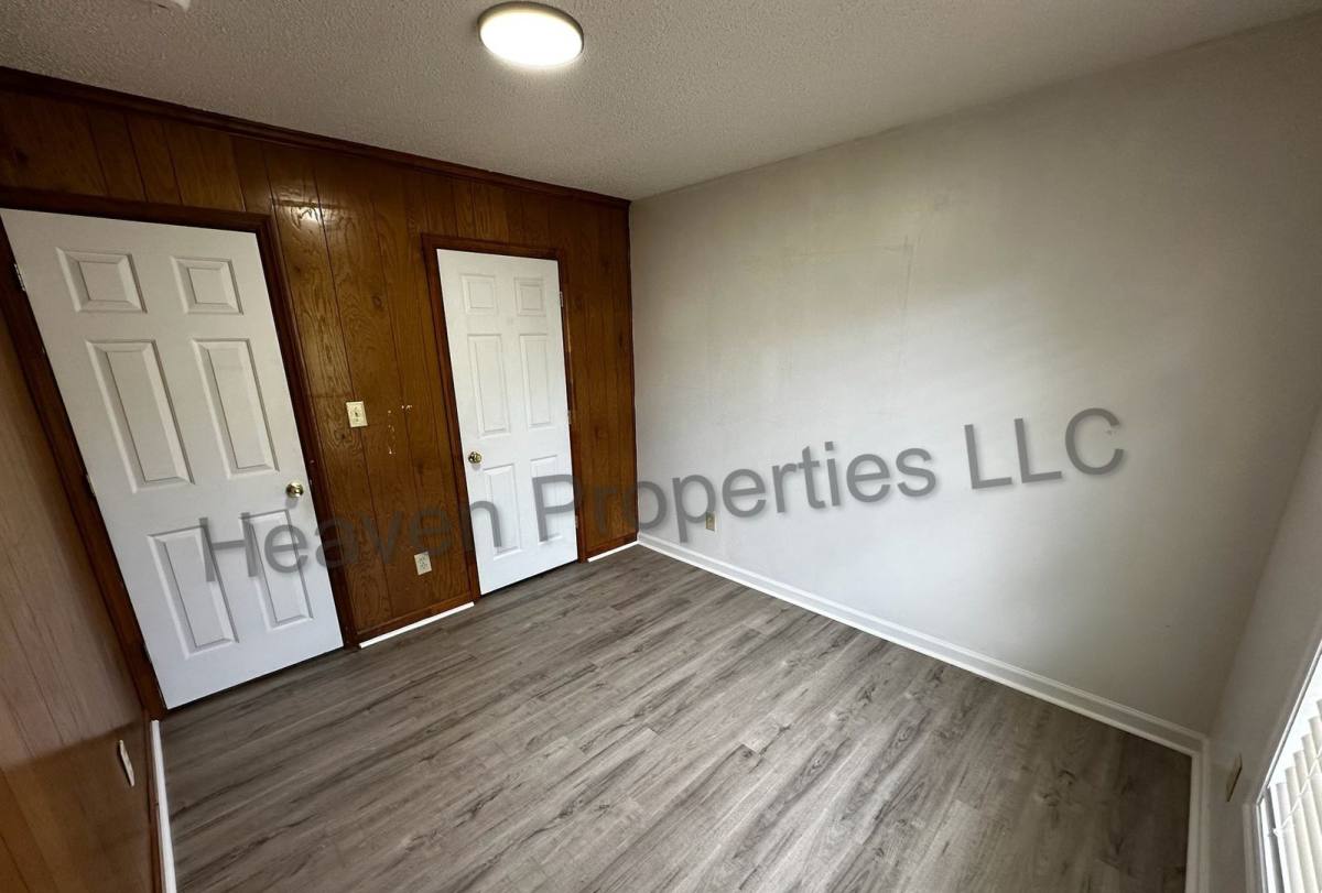 Apartment for rent at 301 Williamson St, Lexington, NC 27292