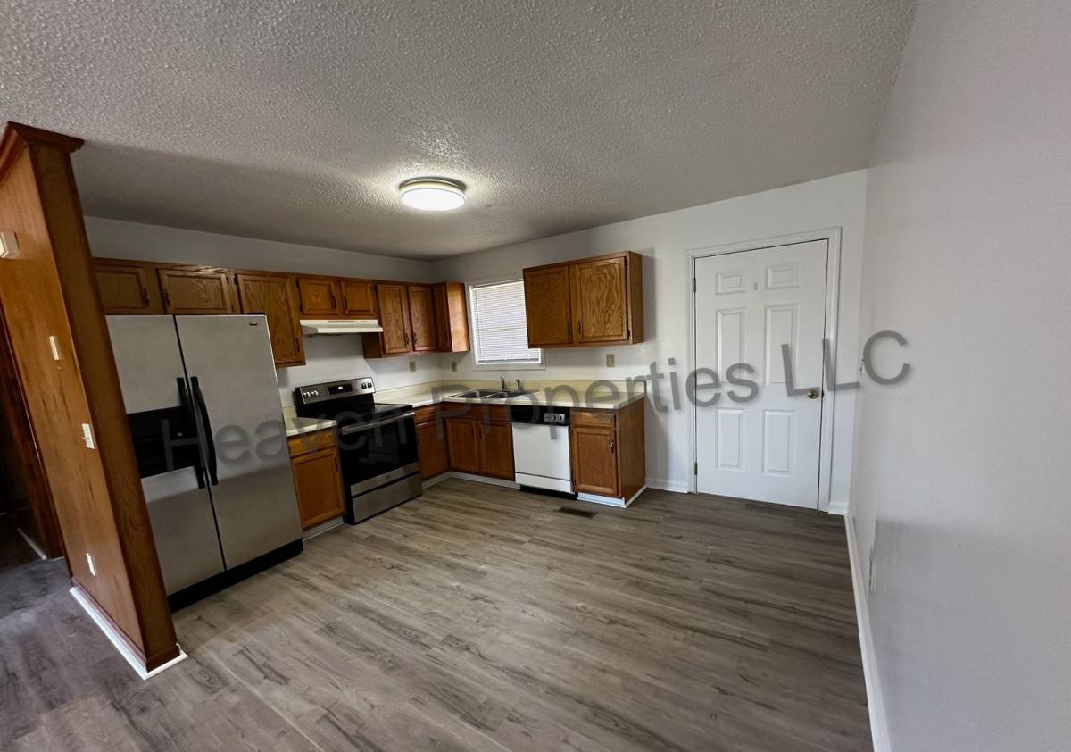 Apartment for rent at 301 Williamson St, Lexington, NC 27292