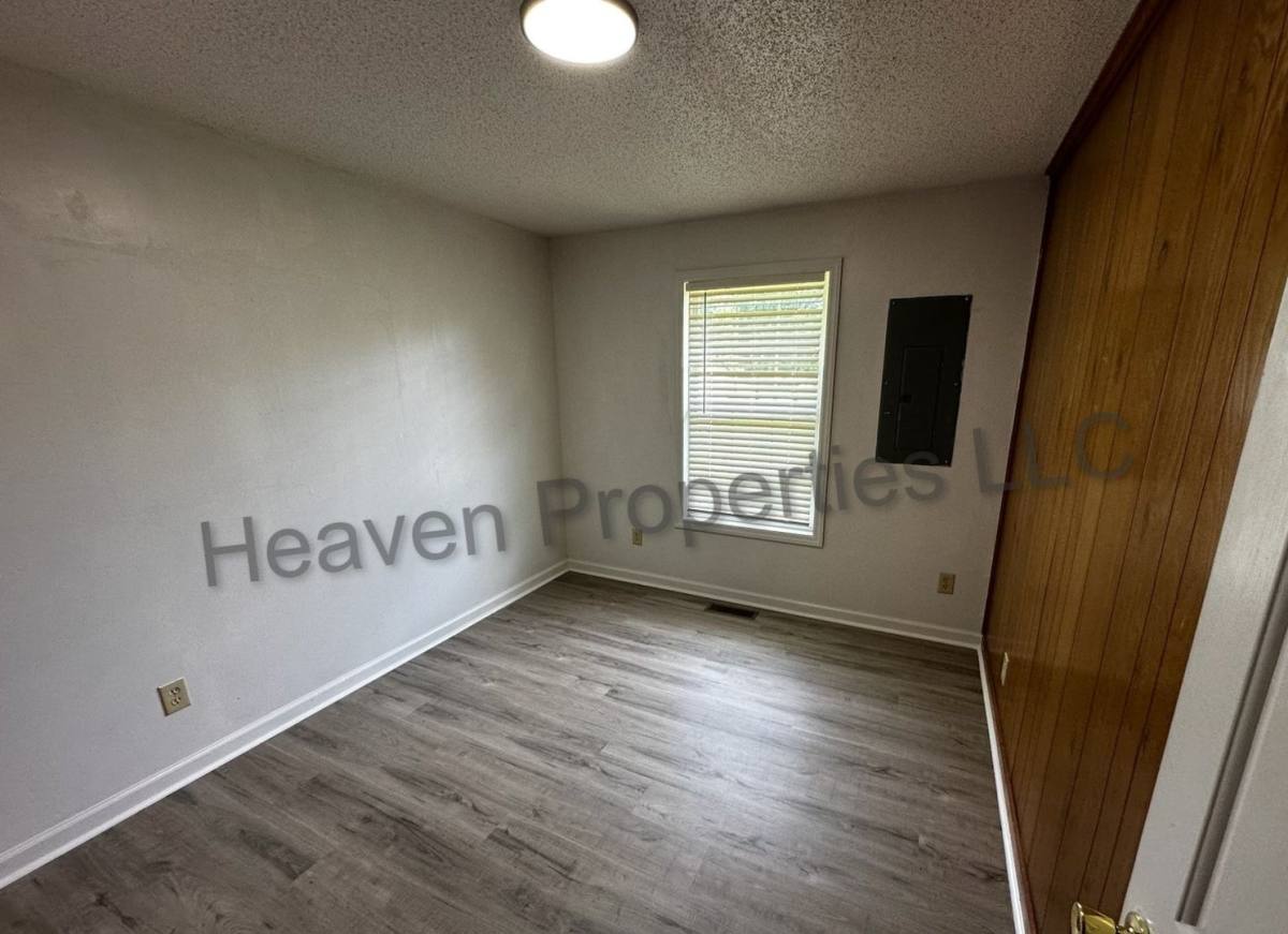 Apartment for rent at 301 Williamson St, Lexington, NC 27292