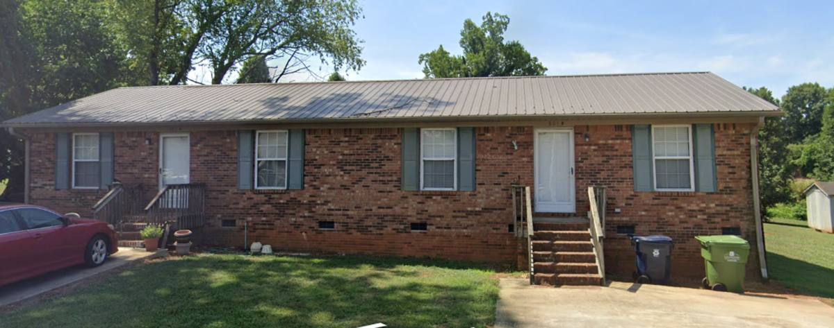 Apartment for rent at 301 Williamson St, Lexington, NC 27292