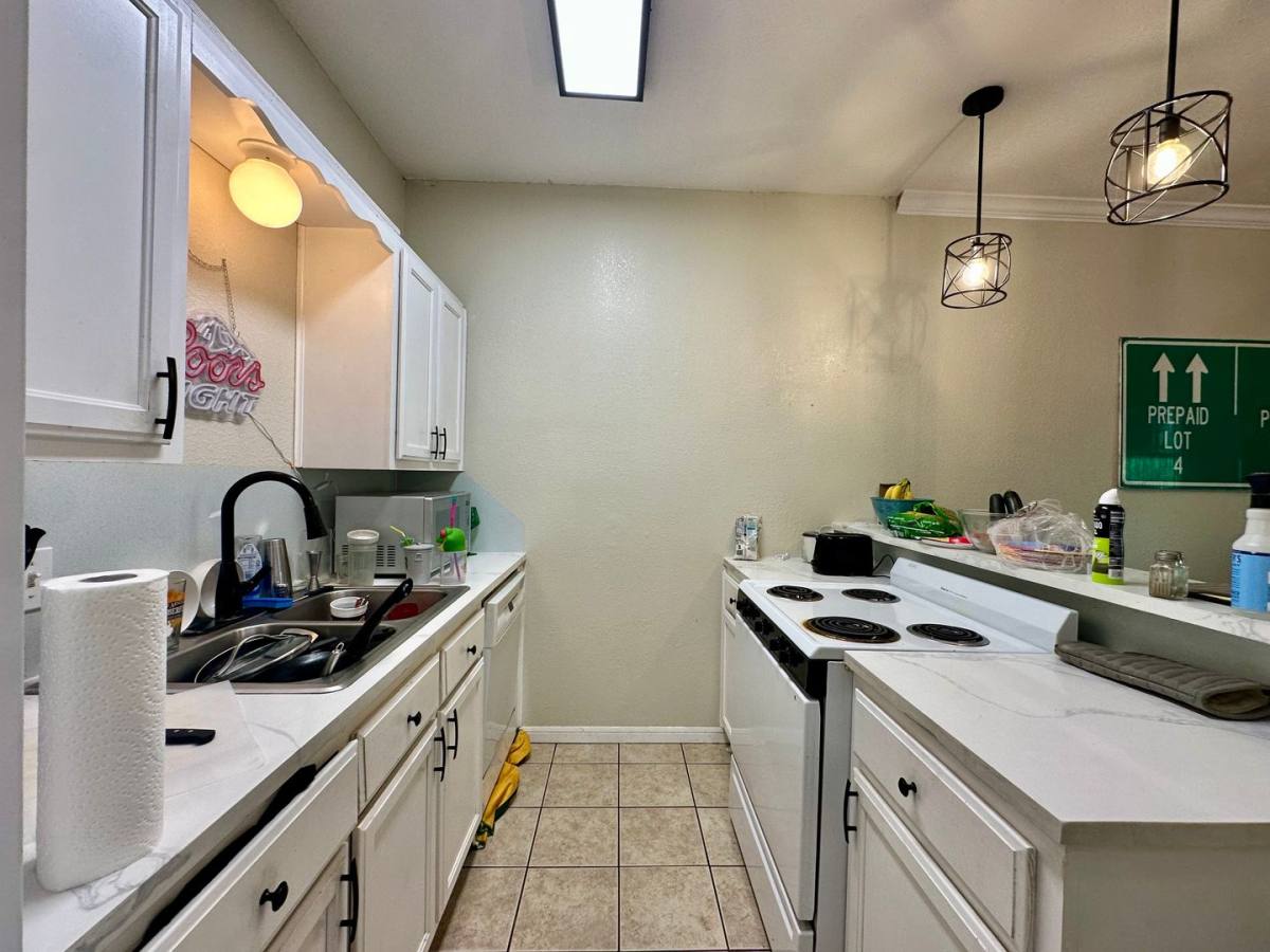 Apartment for rent at 1231 Wood Ave, Waco, TX 76706