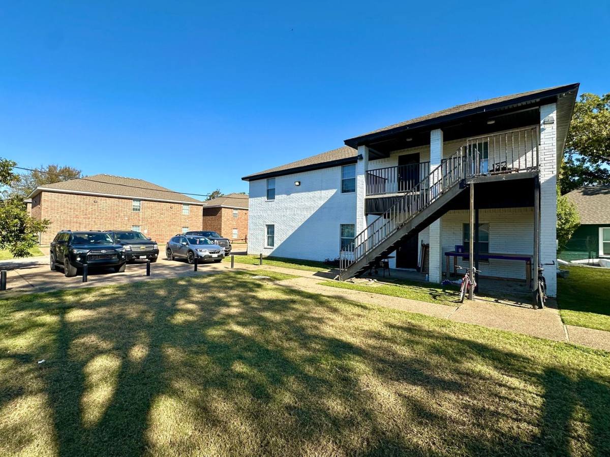 Apartment for rent at 1231 Wood Ave, Waco, TX 76706