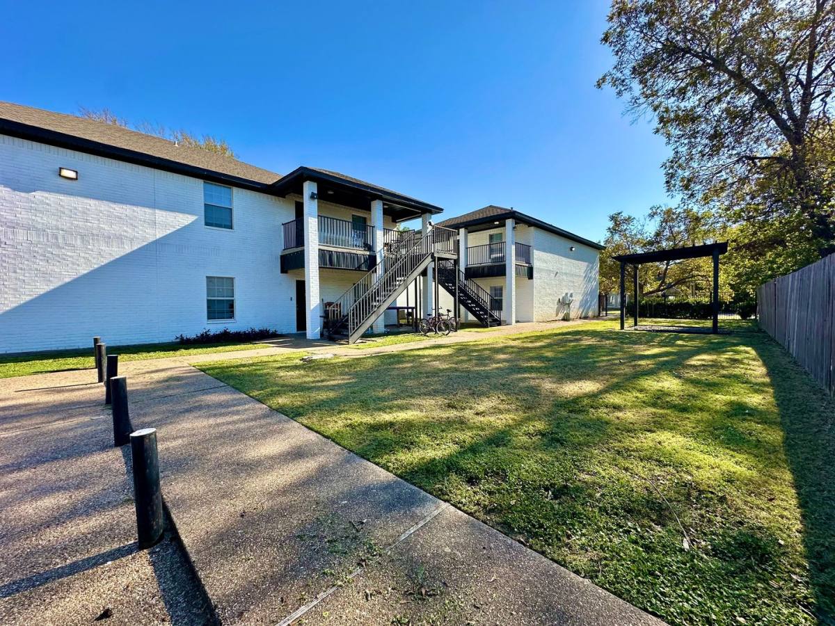 Apartment for rent at 1231 Wood Ave, Waco, TX 76706