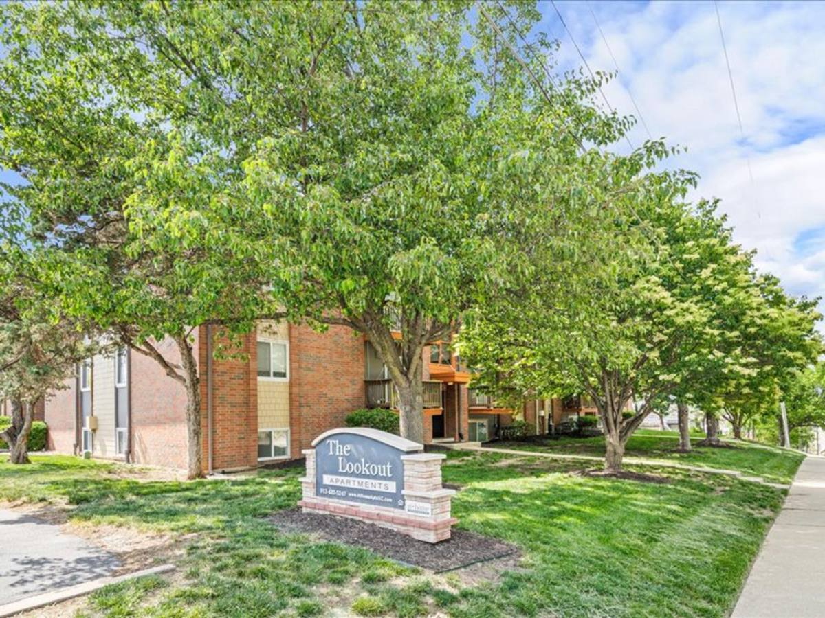 Apartment for rent at 6216 Slater, Mission, KS 66202