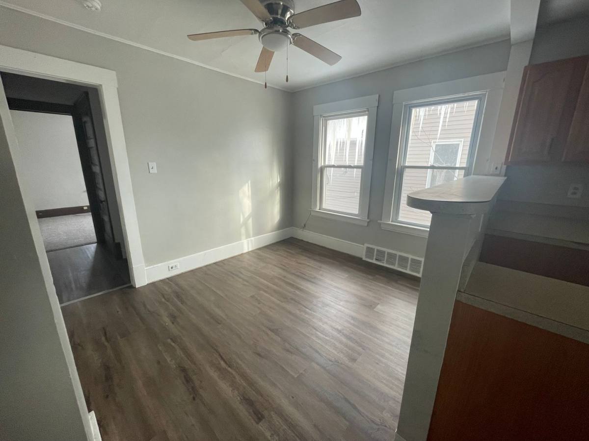 Apartment for rent at 800 E 157th St, Cleveland, OH 44110