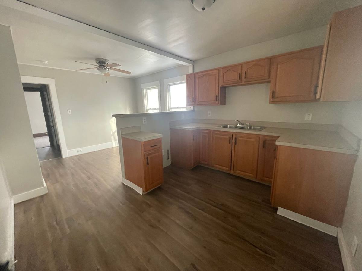 Apartment for rent at 800 E 157th St, Cleveland, OH 44110