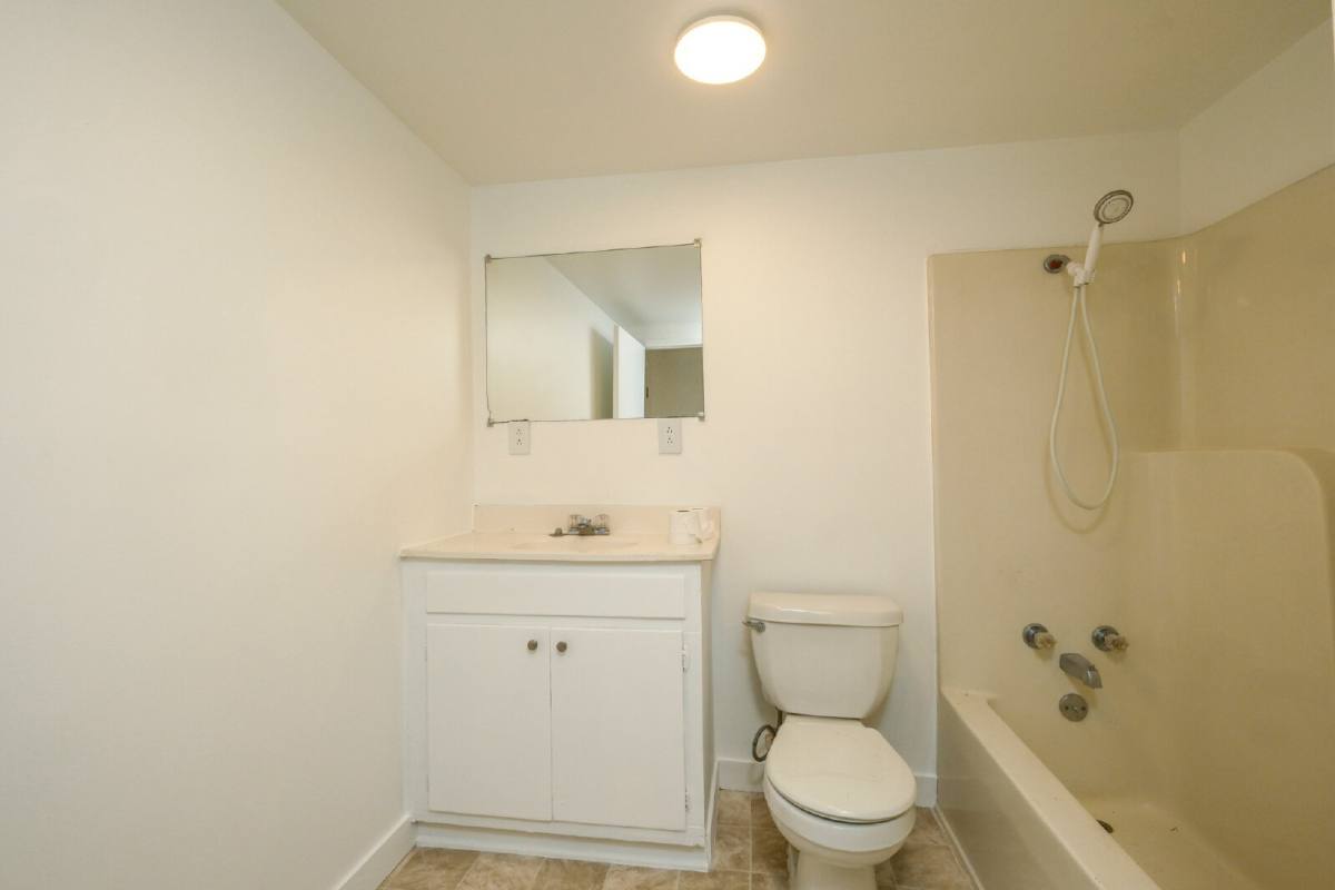 House for rent at 449 W Main St, Bradford, TN 38316