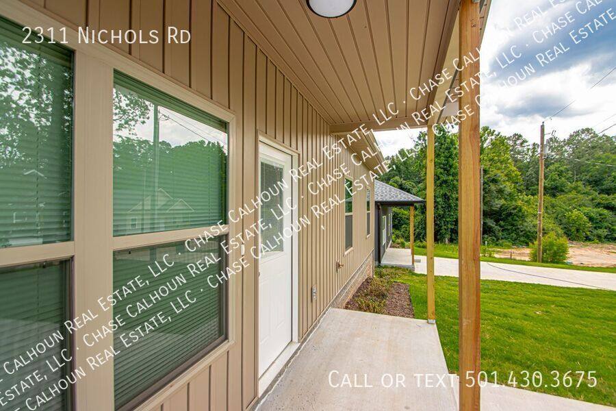 House for rent at 2311 Nichols Rd, Little Rock, AR 72205