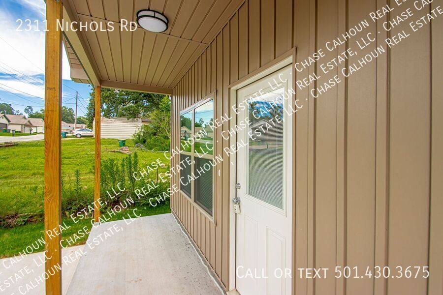 House for rent at 2311 Nichols Rd, Little Rock, AR 72205