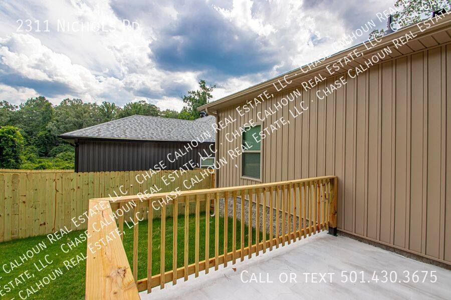 House for rent at 2311 Nichols Rd, Little Rock, AR 72205