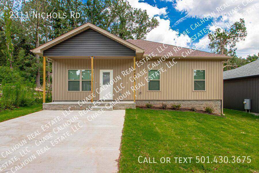 House for rent at 2311 Nichols Rd, Little Rock, AR 72205