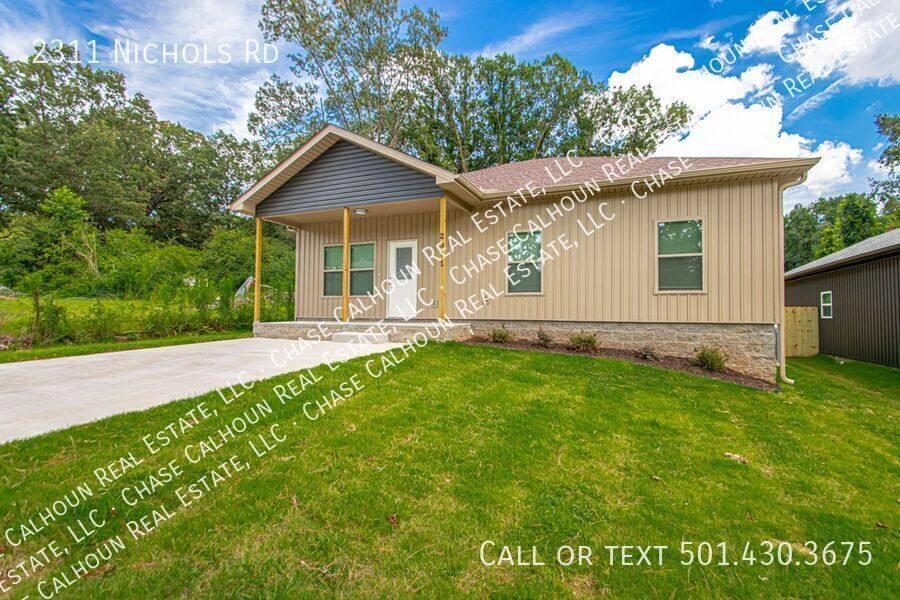 House for rent at 2311 Nichols Rd, Little Rock, AR 72205