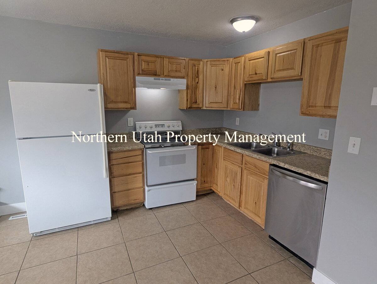 Townhouse for rent at 2056 Gramercy Ave, Ogden, UT 84401