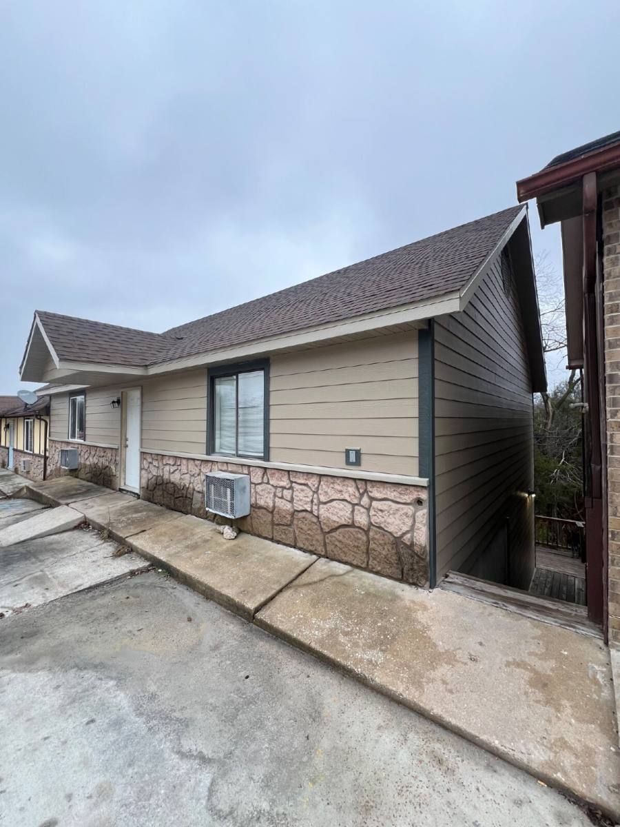 Apartment for rent at 2323 Highway 65 #5, Hollister, MO 65672