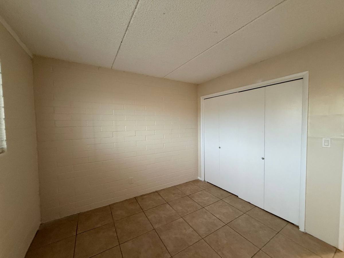 Apartment for rent at 809 E Vogel Ave, Phoenix, AZ 85020