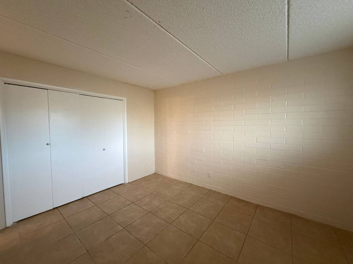 Apartment for rent at 809 E Vogel Ave, Phoenix, AZ 85020
