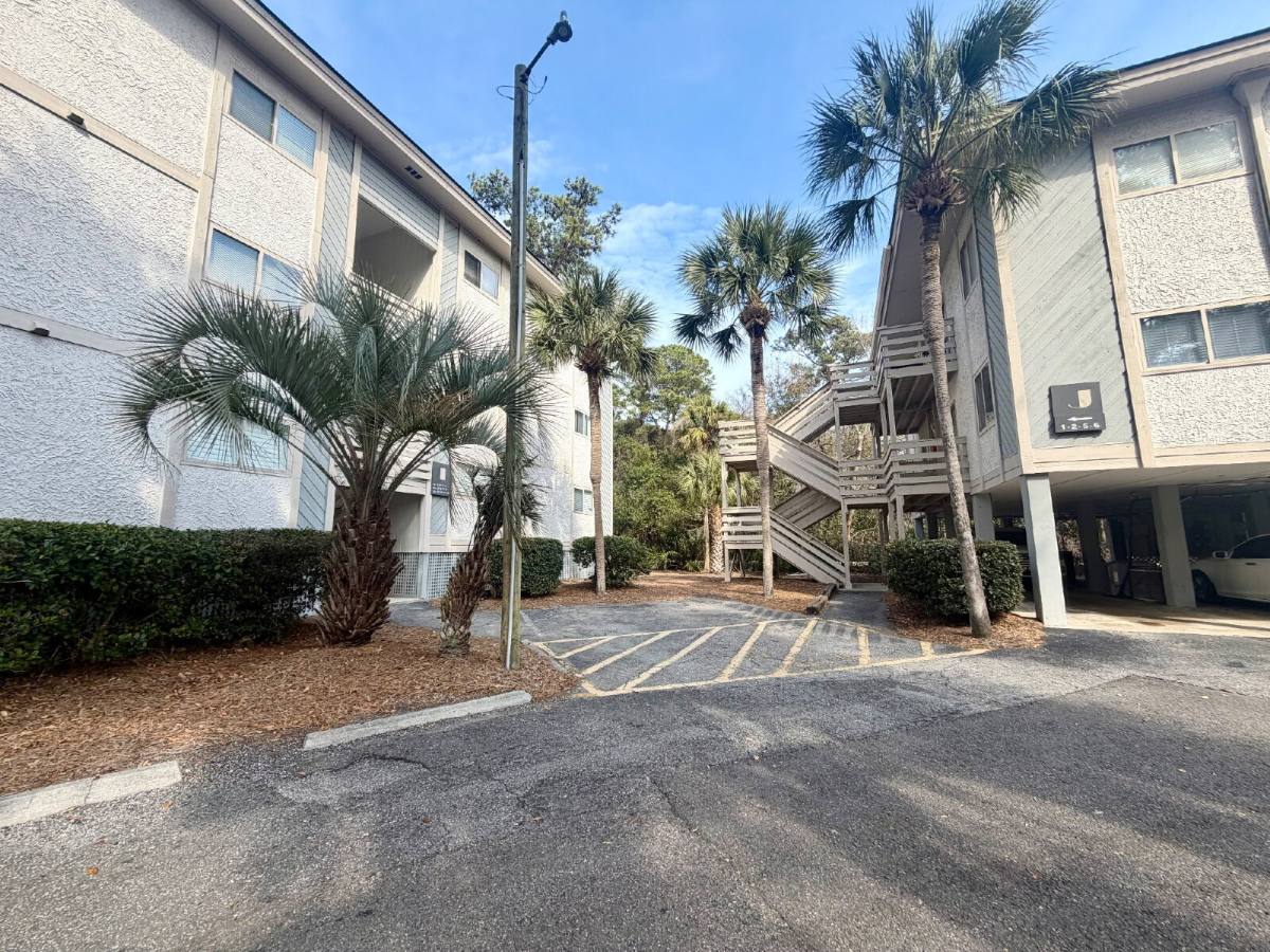 Apartment for rent at 104 Cordillo Parkway #J1, Hilton Head Island, SC 29928