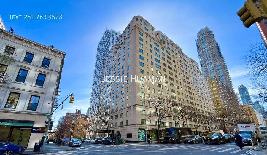 Condo for rent at 200 E 71st St, New York, NY 10021