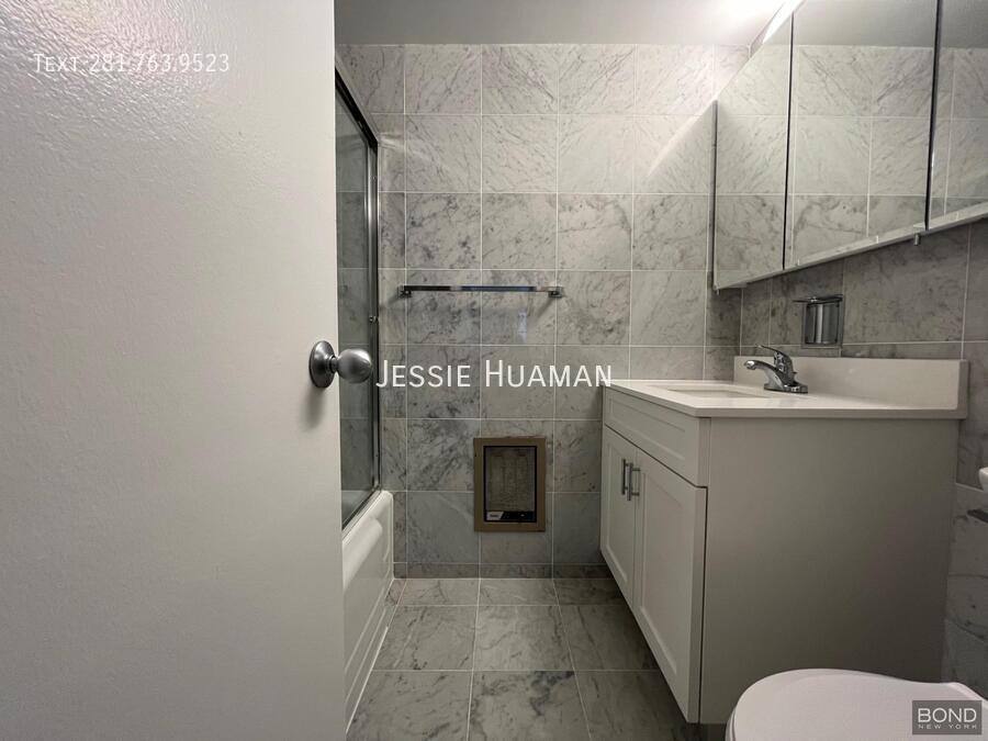 Condo for rent at 200 E 71st St, New York, NY 10021